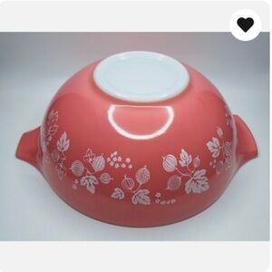 PYREX Pink Gooseberry #444 Cinderella Nesting Mixing Bowl 4 QT. Vintage